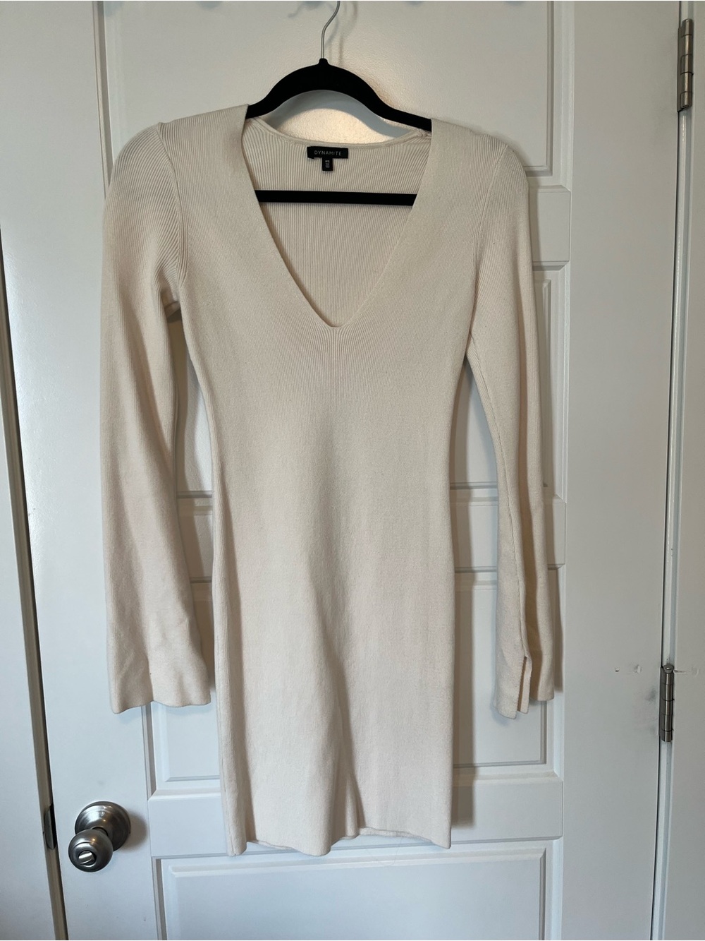 Dynamite Cream Ribbed V‑Neck Long Sleeve Dress